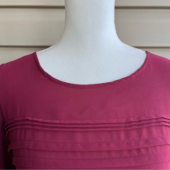 •Dana Buchman• Burgundy Tiered Long Sleeve Blouse - Size Medium - Picture 3 of 8